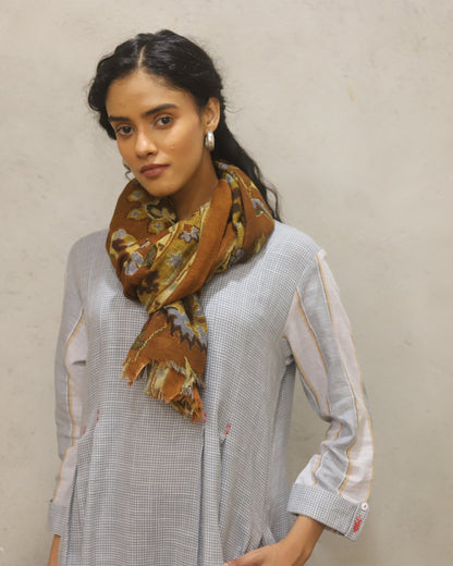 Pure Cotton soft luxurious hand feel with small hand stitched embroidery detailing  contrast stitch detailing on buttons on turn back sleeve fold