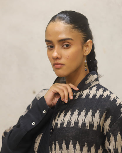 Pure merino wool woven jacquard jacket fully lined inside