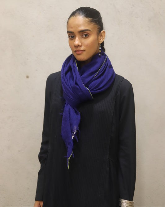 Pure merino wool woven scarf with contrast detailing at the edges