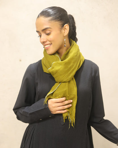 Pure Merino wool with contrast border stole